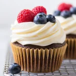fourth of july chocolate cupcakes with berry frost 2026 04 29 143551 1